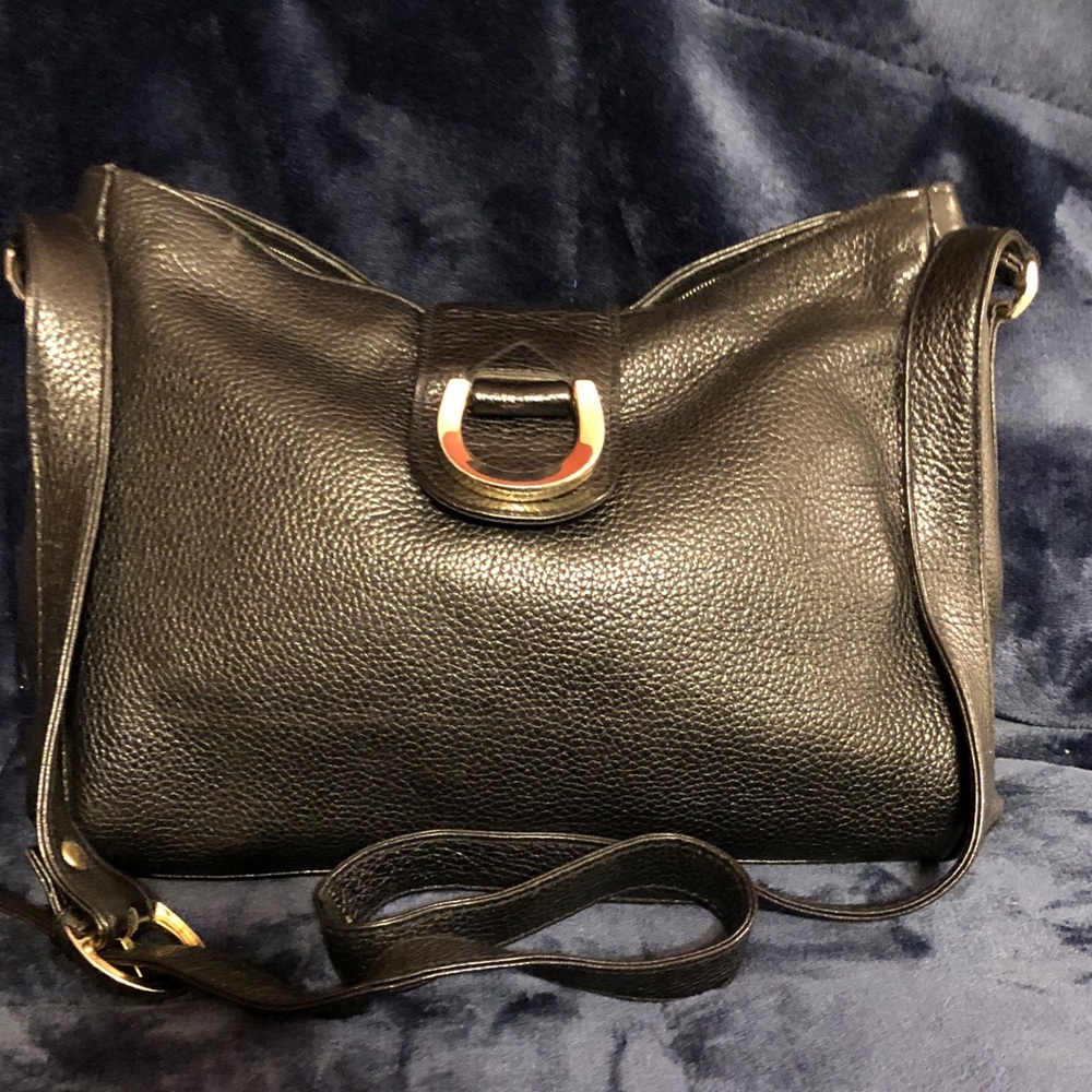 Liz Claiborne Elegant Black Leather Shoulder Bag